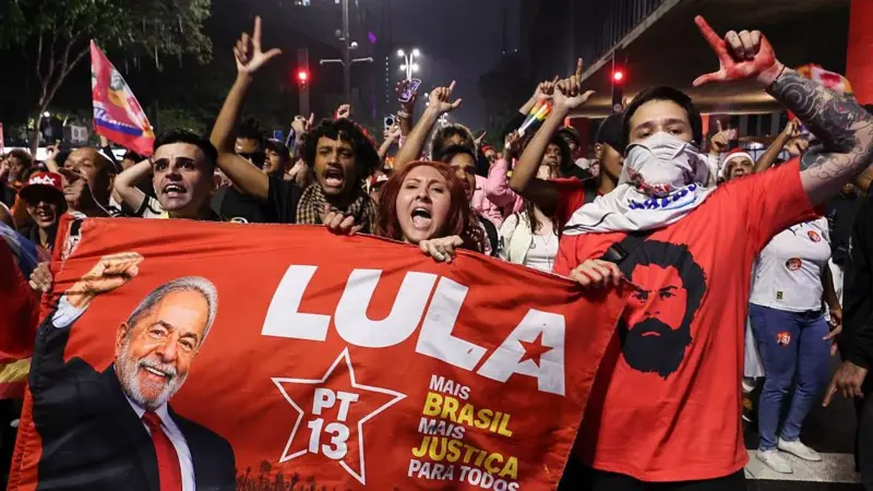 Brezilya'da Lula'dan yeni seçim zaferi